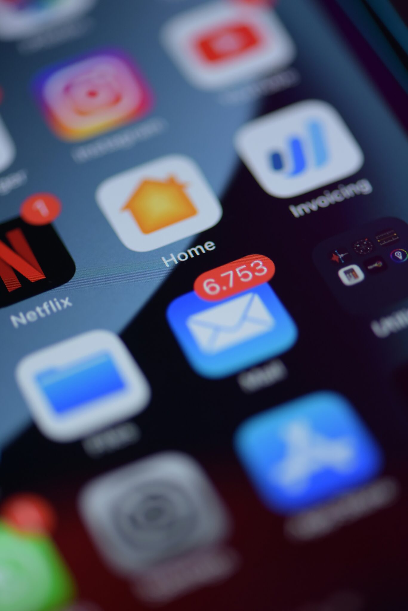 6 ALARMING RISKS OF USING PERSONAL DEVICES FOR WORK EMAIL THAT YOU CAN ...